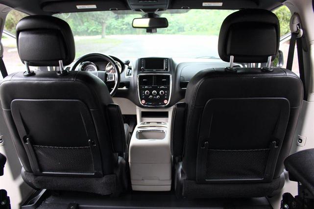 Photo of 2020 White Dodge Grand Caravan