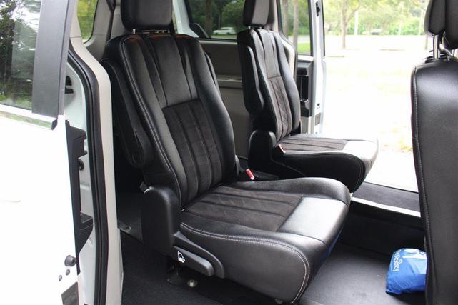 Photo of 2020 White Dodge Grand Caravan