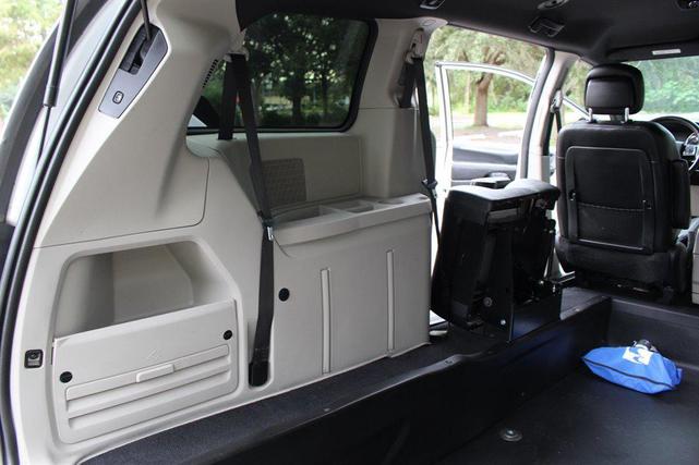 Photo of 2020 White Dodge Grand Caravan
