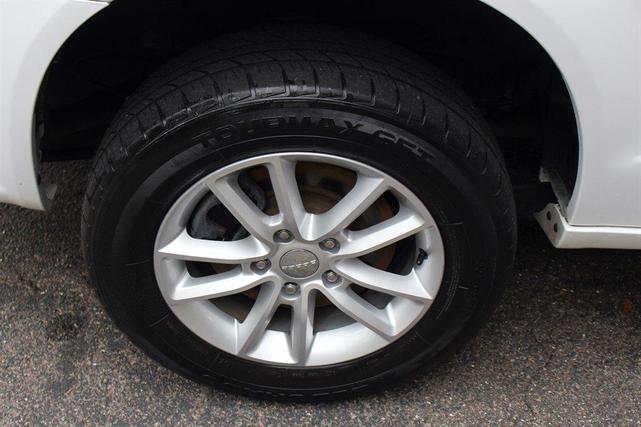 Photo of 2020 White Dodge Grand Caravan