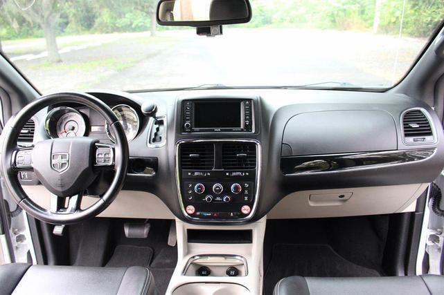 Photo of 2020 White Dodge Grand Caravan