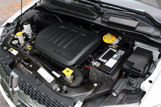 Photo of 2020 White Dodge Grand Caravan