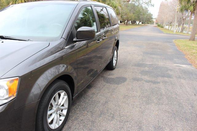 Photo of 2019 Gray Dodge Grand Caravan