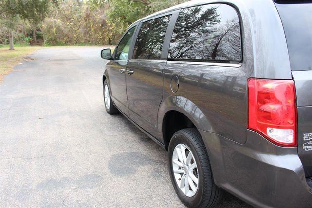 Photo of 2019 Gray Dodge Grand Caravan