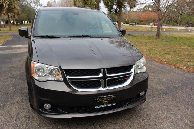Photo of 2019 Gray Dodge Grand Caravan