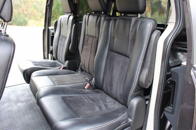 Photo of 2019 Gray Dodge Grand Caravan