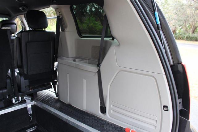 Photo of 2019 Gray Dodge Grand Caravan