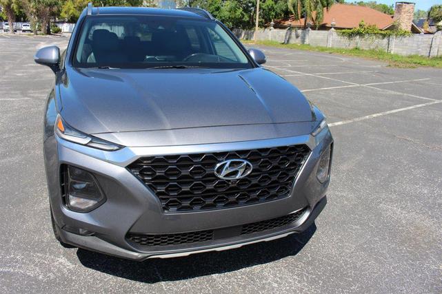 Photo of 2019 Gray Hyundai SANTA FE