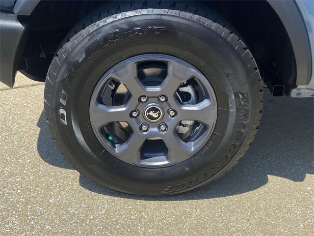 Photo of 2025 Azure Blue Ford Bronco