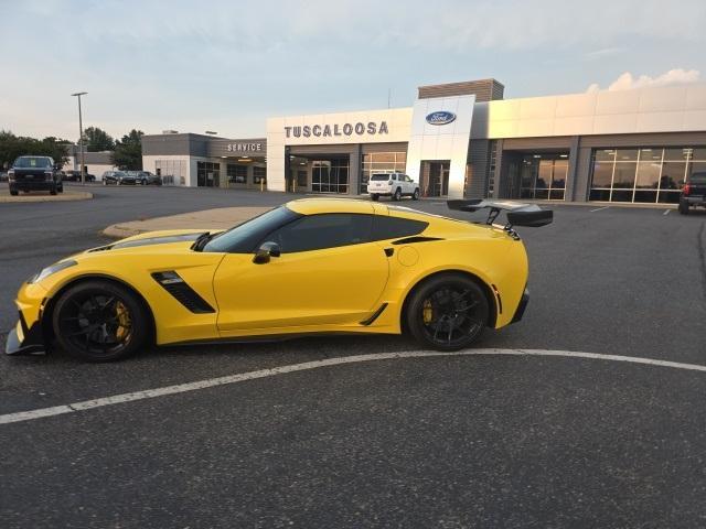 Photo of 2016 Yellow Chevrolet Corvette