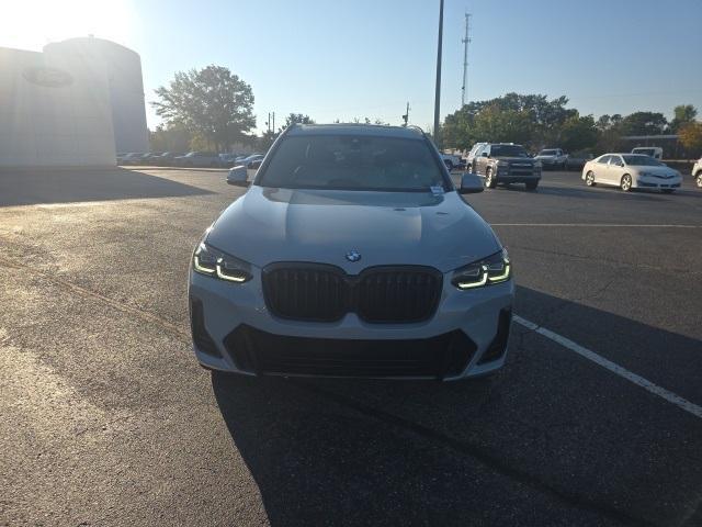 Photo of 2023 Gray Metallic BMW X3