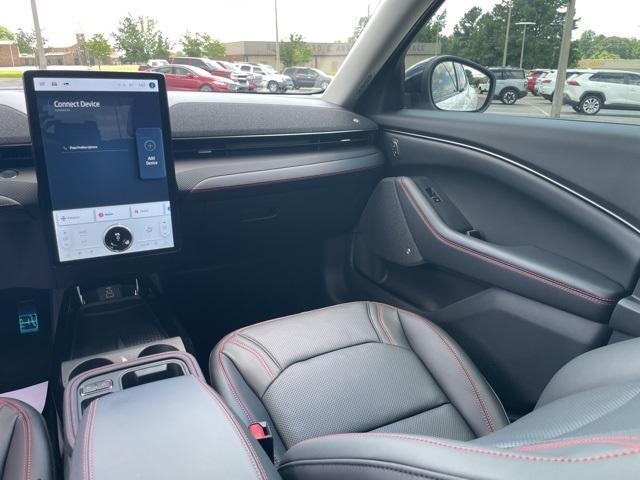 Photo of 2025 White Metallic Ford Mustang Mach-E