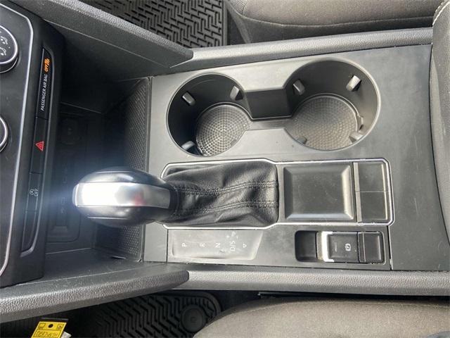 Photo of 2020 Pure White Volkswagen Atlas Cross Sport