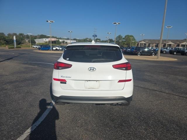 Photo of 2021 Winter White Hyundai TUCSON