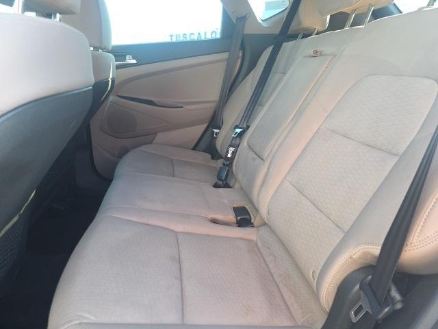 Photo of 2021 Winter White Hyundai TUCSON