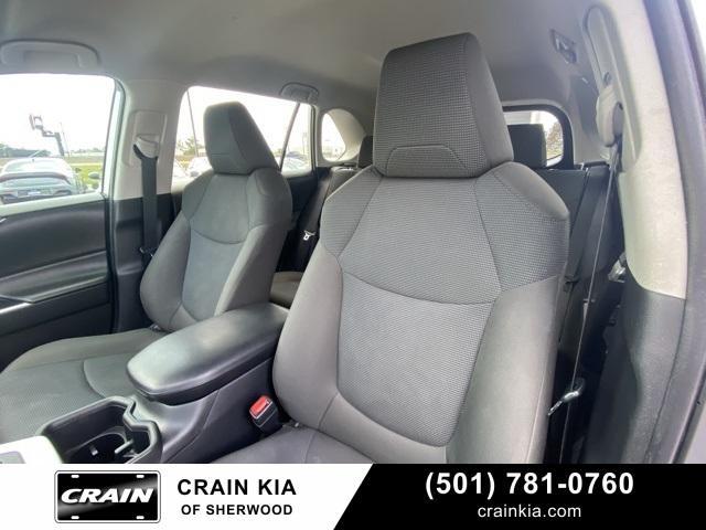 Photo of 2022 Silver Sky Metallic Toyota RAV4