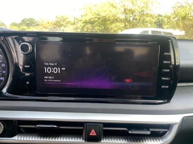 Photo of 2022 Glacial White Pearl Kia K5