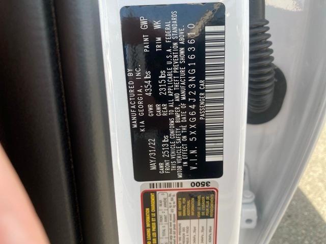 Photo of 2022 Glacial White Pearl Kia K5