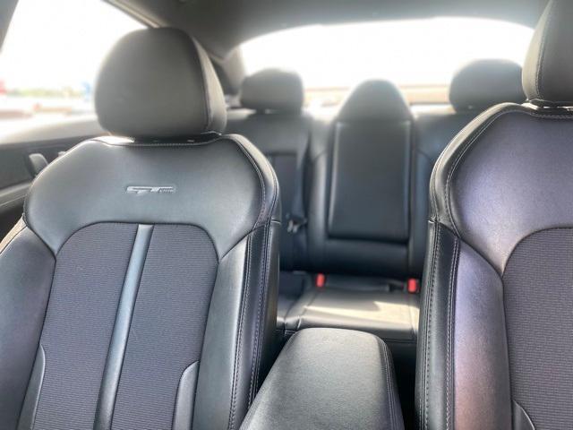 Photo of 2022 Glacial White Pearl Kia K5