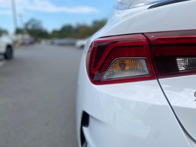 Photo of 2022 Glacial White Pearl Kia K5