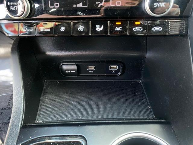 Photo of 2022 Glacial White Pearl Kia K5