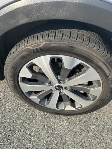 Photo of 2020 Everlasting Silver Kia Telluride