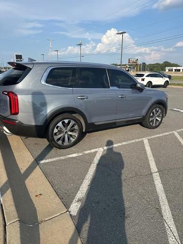 Photo of 2020 Everlasting Silver Kia Telluride