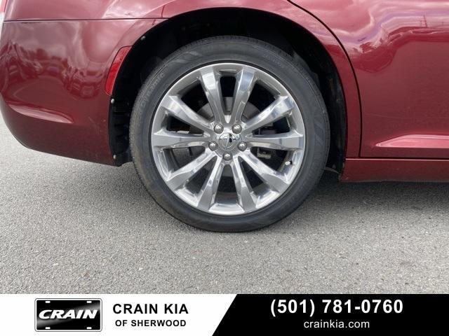 Photo of 2019 Velvet Red Pearlcoat Chrysler 300