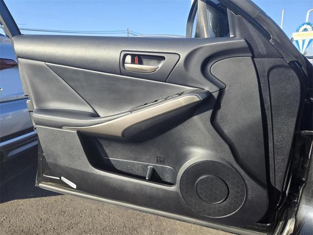 Photo of 2018 Black Lexus IS 350