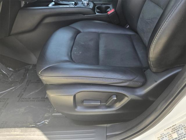 Photo of 2019 Snowflake White Pearl Mica Mazda CX-5