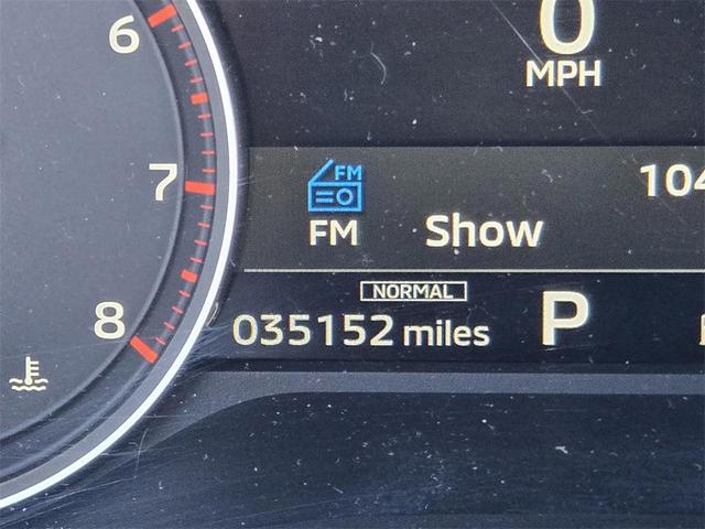 Photo of 2022 Mercury Gray Metallic Mitsubishi Outlander