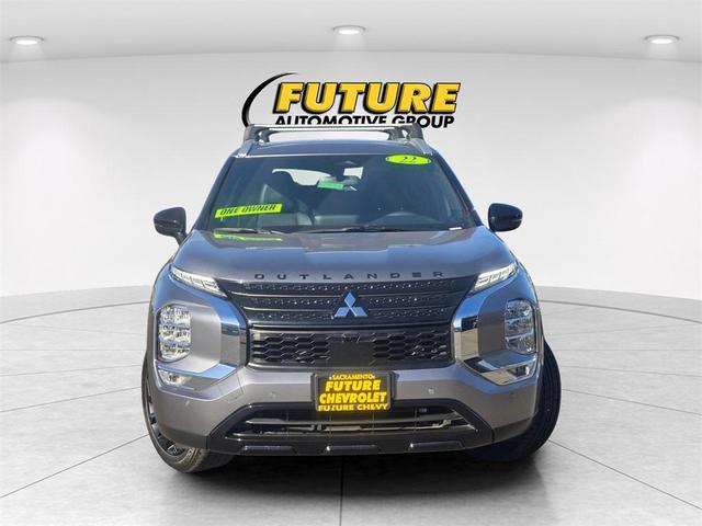 Photo of 2022 Mercury Gray Metallic Mitsubishi Outlander