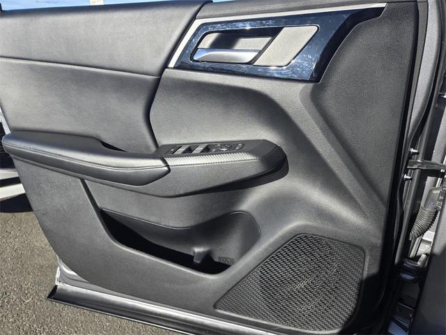 Photo of 2022 Mercury Gray Metallic Mitsubishi Outlander