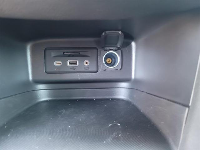 Photo of 2023 Iridescent Pearl Tricoat Chevrolet Equinox