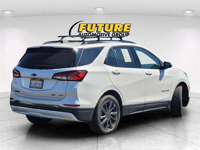 Photo of 2023 Iridescent Pearl Tricoat Chevrolet Equinox