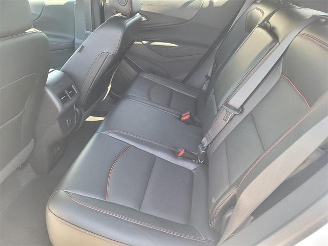 Photo of 2023 Iridescent Pearl Tricoat Chevrolet Equinox