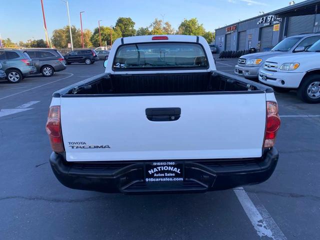 Photo of 2008 White Toyota Tacoma