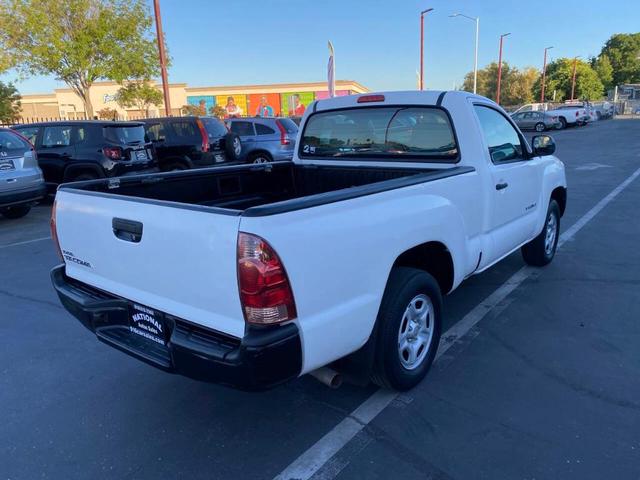 Photo of 2008 White Toyota Tacoma