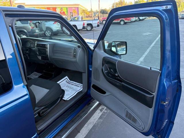 Photo of 2008 Blue Ford Ranger
