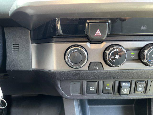 Photo of 2018 Black Toyota Tacoma