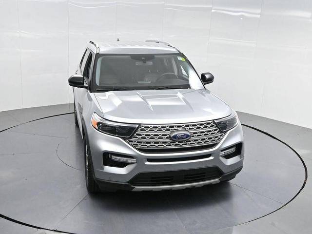 Photo of 2023 Silver Metallic Ford Explorer