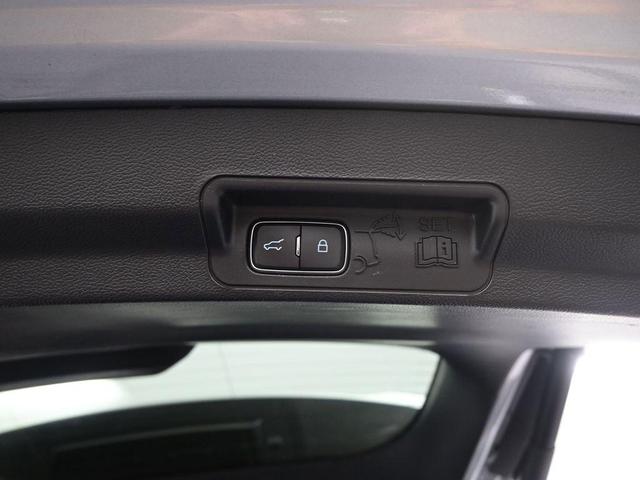 Photo of 2023 Silver Metallic Ford Explorer