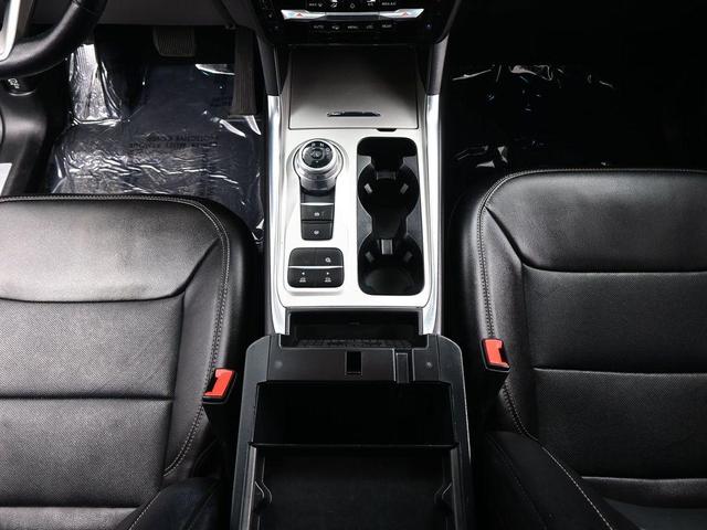 Photo of 2023 Silver Metallic Ford Explorer
