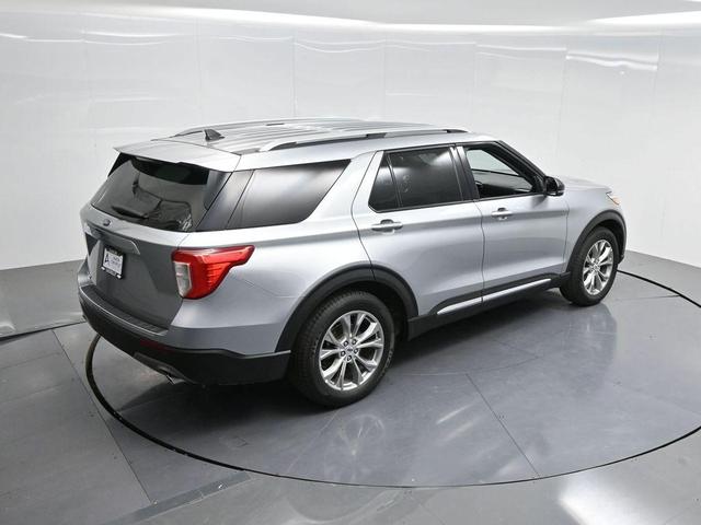 Photo of 2023 Silver Metallic Ford Explorer