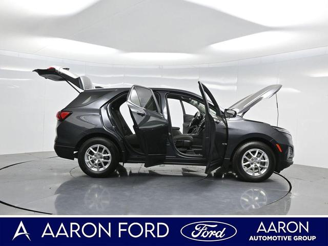 Photo of 2022 Gray Chevrolet Equinox