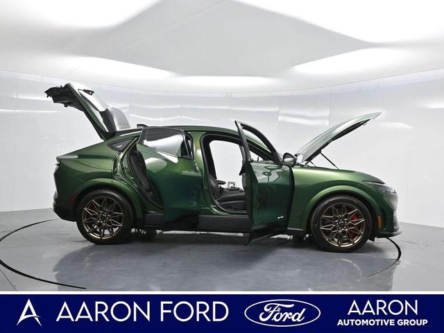 Photo of 2024 Green Metallic Ford Mustang Mach-E