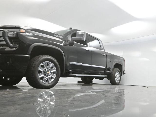 Photo of 2024 Black Chevrolet Silverado 2500
