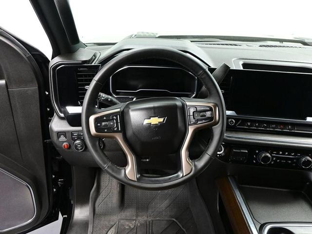 Photo of 2024 Black Chevrolet Silverado 2500