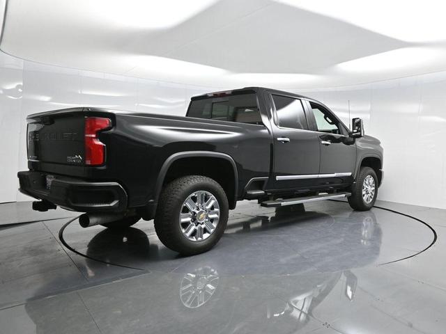 Photo of 2024 Black Chevrolet Silverado 2500