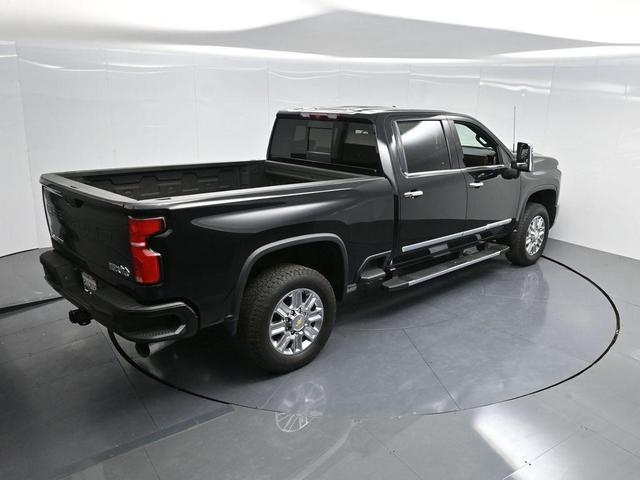 Photo of 2024 Black Chevrolet Silverado 2500